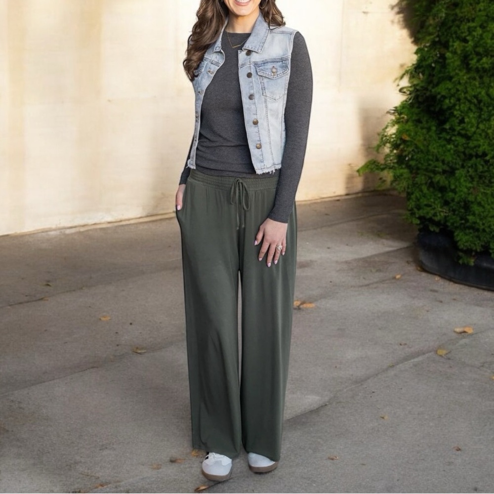 NWT Grace & Lace Smocked Wide Leg Lounge Pants Olive Size Large